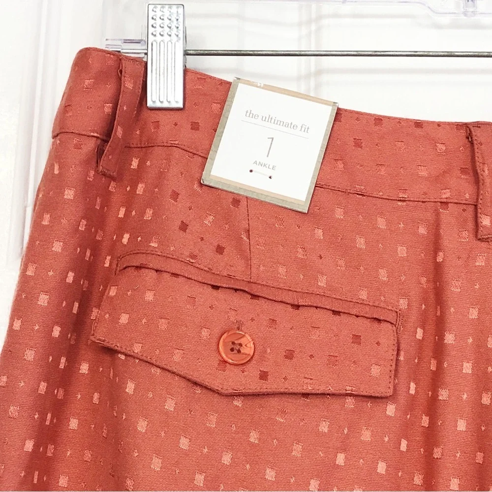 NWT Chico's Agra Red Geo Print Jacquard Pleated Cuff Ankle Pants 8